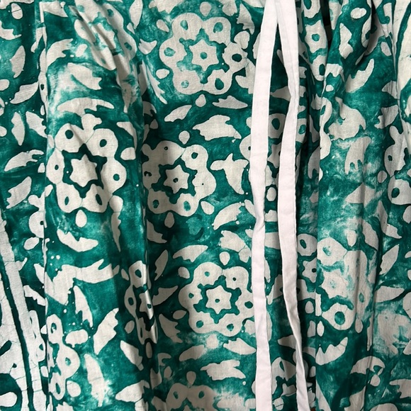 Cover Up, Batik - Picture 3 of 3